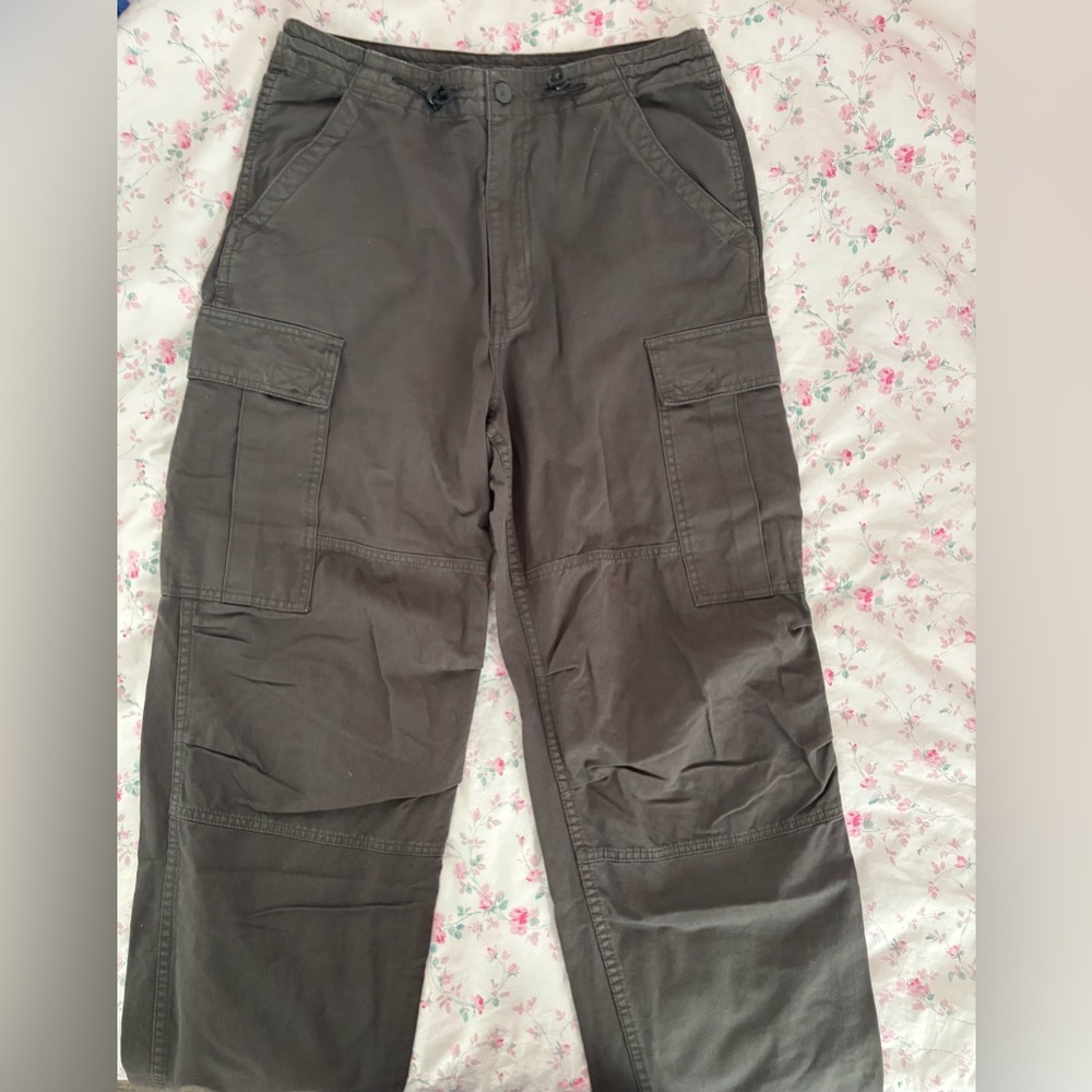 Brandy Melville green cargo pants